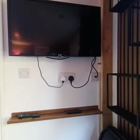 Le Hub Roundhay Sleeps 2 With Garden Apartment